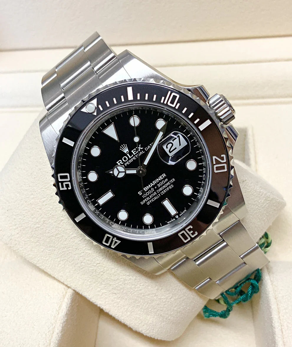 SUBMARINER Black Dial 126610 LN