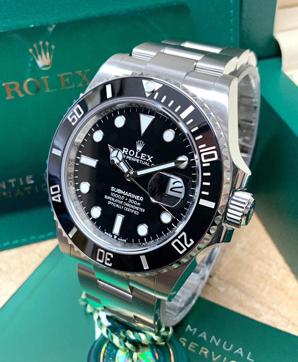 SUBMARINER Black Dial 126610 LN