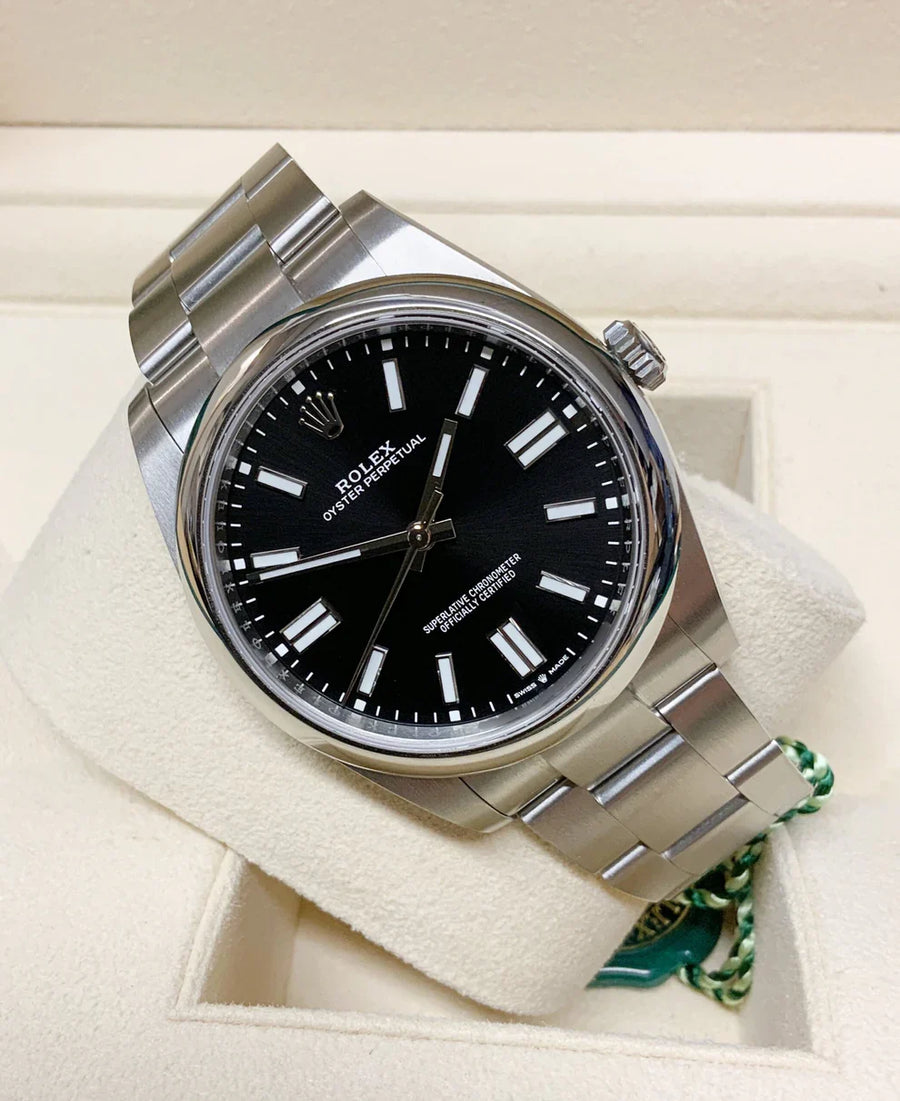 Oyster Perpetual 41 124300 Black Dial